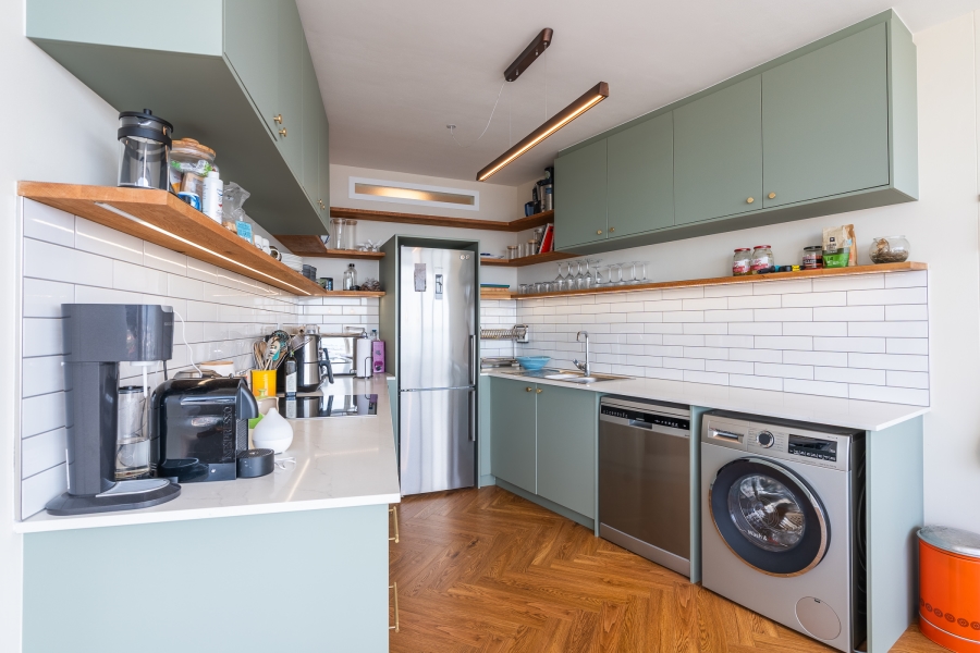 1 Bedroom Property for Sale in Vredehoek Western Cape